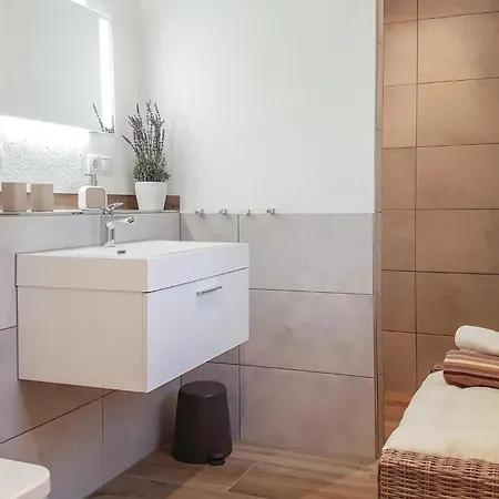 Nyaraló With Fireplace I