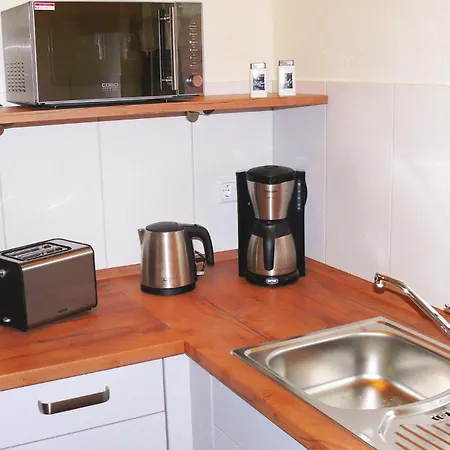 With Fireplace I Nyaraló Gunderath