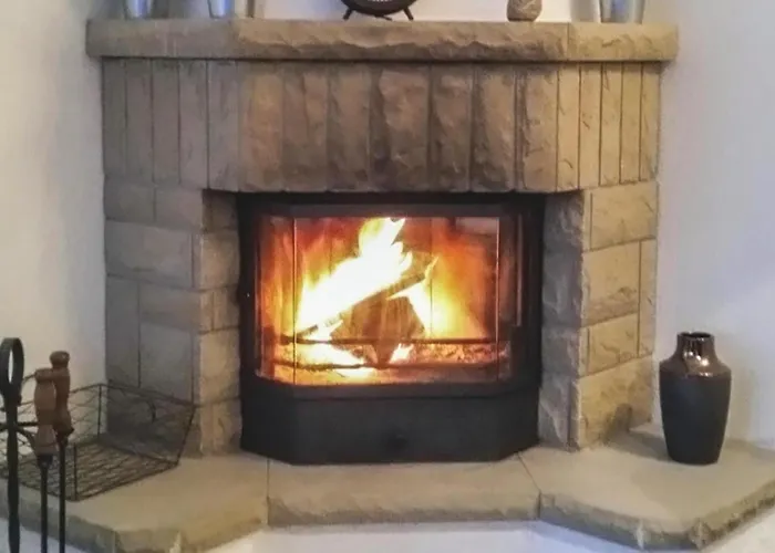 With Fireplace I Ferienhaus *